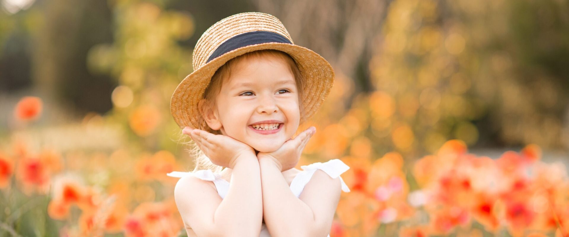 Cute,Funny,Baby,Girl,2-3,Year,Old,Wear,Straw,Hat